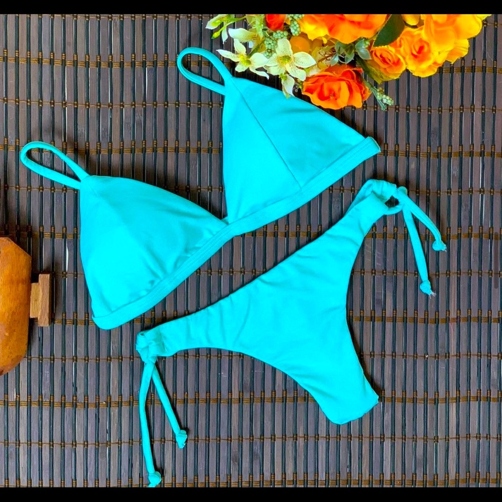 Brazilian bikini 🇧🇷 - Picture 1 of 4
